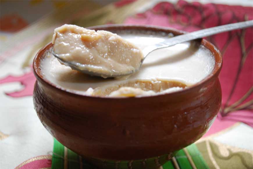 Freeze-Dried Mishti Doi (Sweet Yogurt)